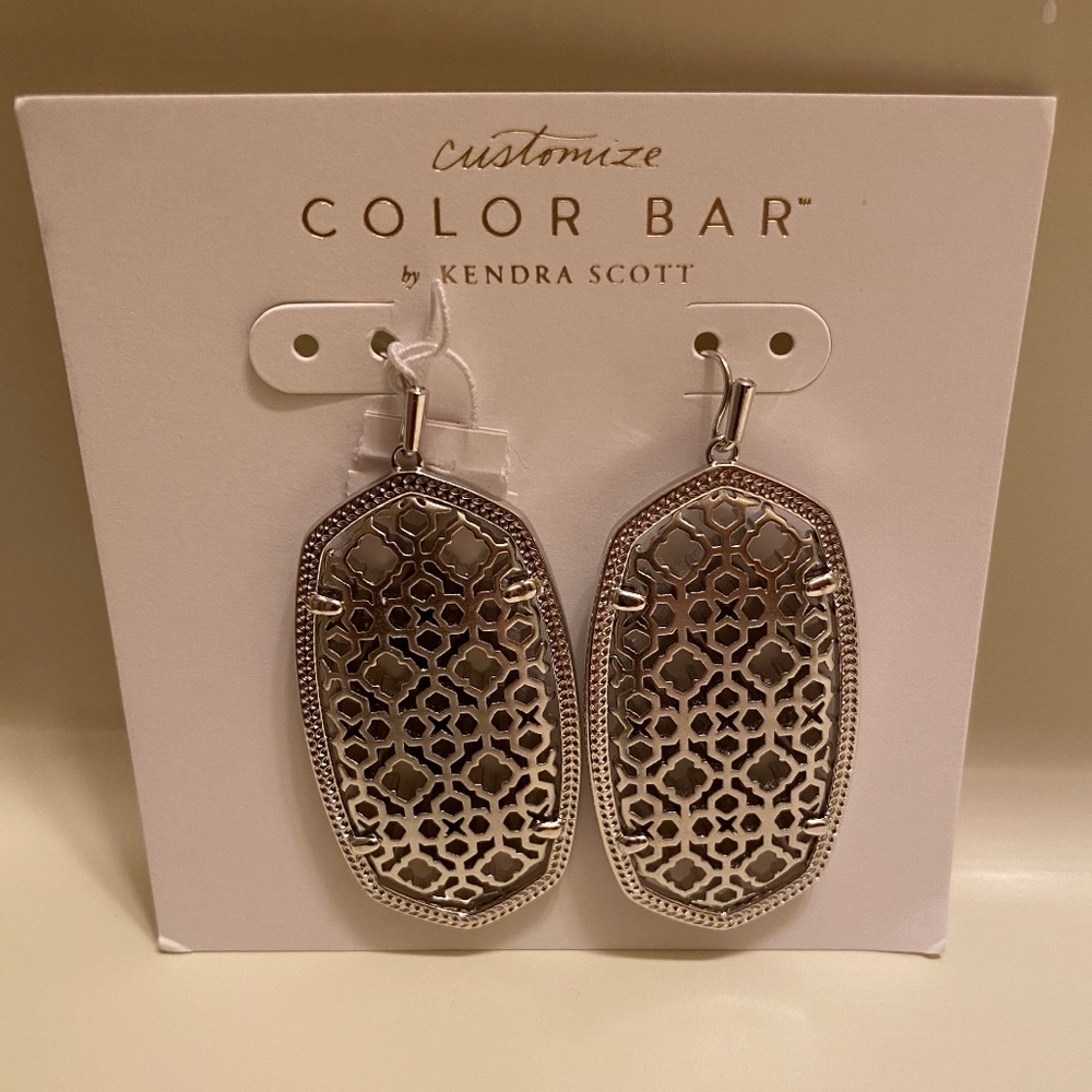Kendra Scott Danielle rhodium Earrings (new)